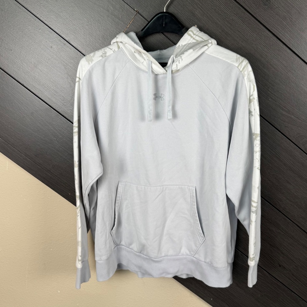 Under Armour Men's Large Loose Fit Camo Hoodie Gray White Fleece Pullover